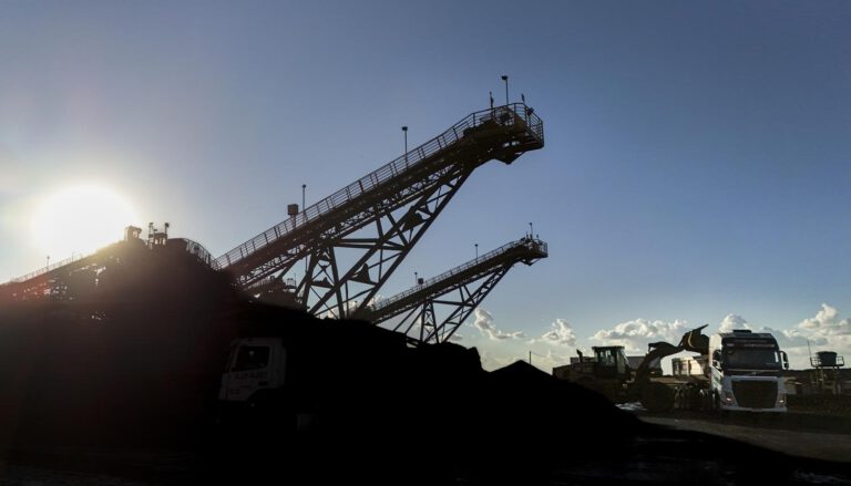 Mineração sem barragem: por que o empilhamento a seco ganhou relevância